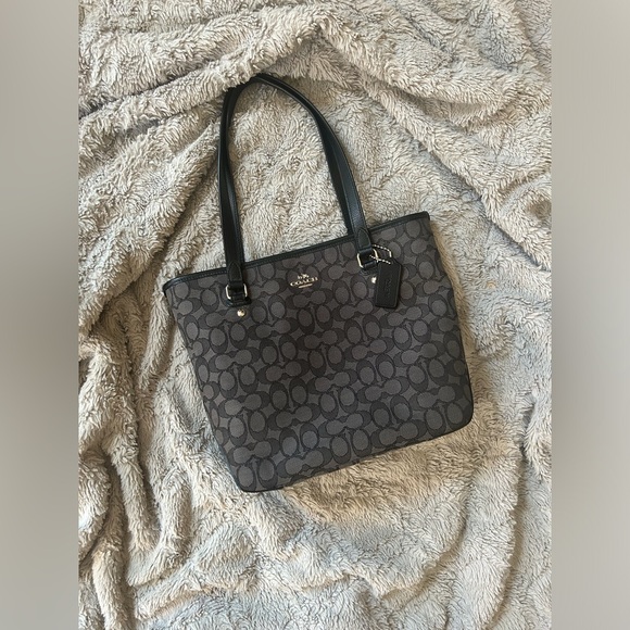 Coach Handbags - Coach Shoulder Bag